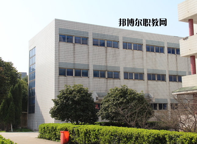蘇州衛(wèi)生職業(yè)學(xué)校2020年報名條件、招生要求、招生對象