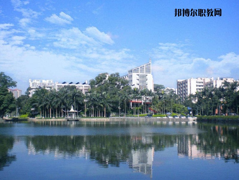 麻城宋埠職業(yè)高級中學2020年報名條件、招生要求、招生對象