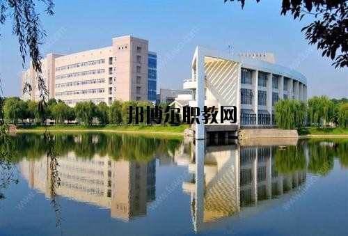 黃岡聯(lián)升職業(yè)技術學校2020年報名條件、招生要求、招生對象