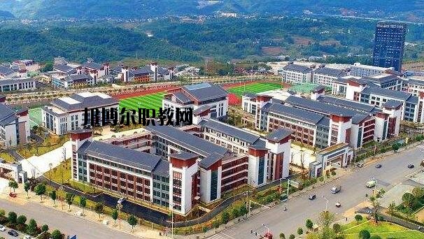 大方綜合職業(yè)技術(shù)學(xué)校2020年報名條件、招生要求、招生對象