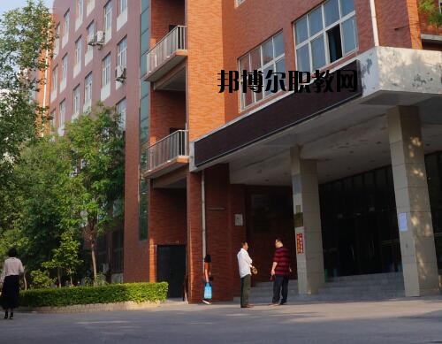 河南理工中等專(zhuān)業(yè)學(xué)校2021年報(bào)名條件、招生對(duì)象