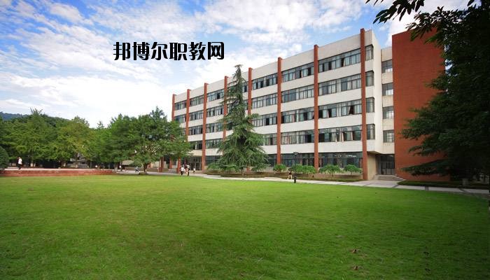 黃岡電子信息學(xué)校2020年報(bào)名條件、招生要求、招生對(duì)象
