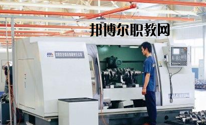 河南信陽(yáng)航空服務(wù)學(xué)校2021年報(bào)名條件、招生要求、招生對(duì)象