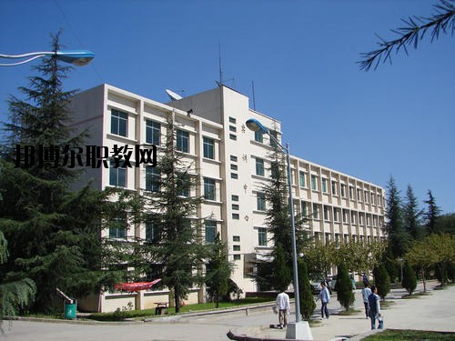 清鎮(zhèn)市衛(wèi)生職業(yè)技術(shù)學校2020年報名條件、招生要求、招生對象