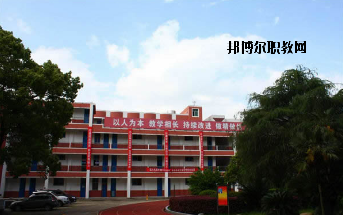 江西建筑工業(yè)學(xué)校2020年報(bào)名條件、招生要求、招生對象