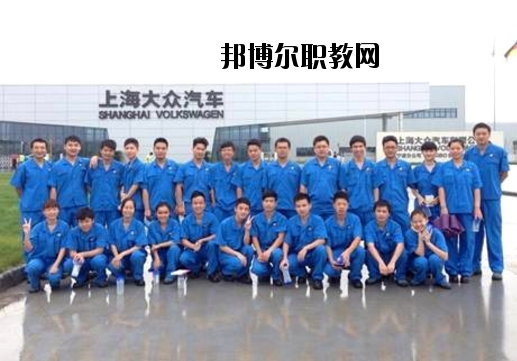 萍鄉(xiāng)工業(yè)中等專業(yè)學(xué)校2020年報(bào)名條件、招生要求、招生對(duì)象