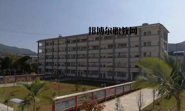 西盟縣職業(yè)高級(jí)中學(xué)2020年報(bào)名條件、招要求、招生對(duì)象