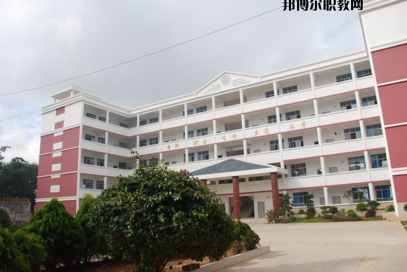 祥云縣職業(yè)高級(jí)中學(xué)2020年報(bào)名條件、招生要求、招生對(duì)象