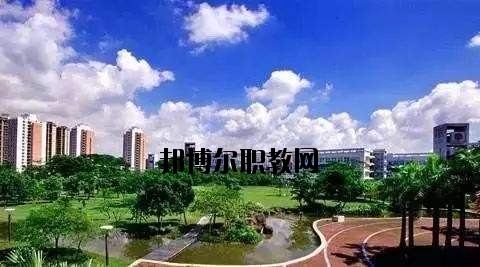 安陸深藍電子工業(yè)技術學校2020年報名條件、招生要求、招生對象