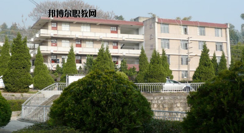 保山隆陽區(qū)職業(yè)技術(shù)學(xué)校2020年報名條件、招生要求、招生對象