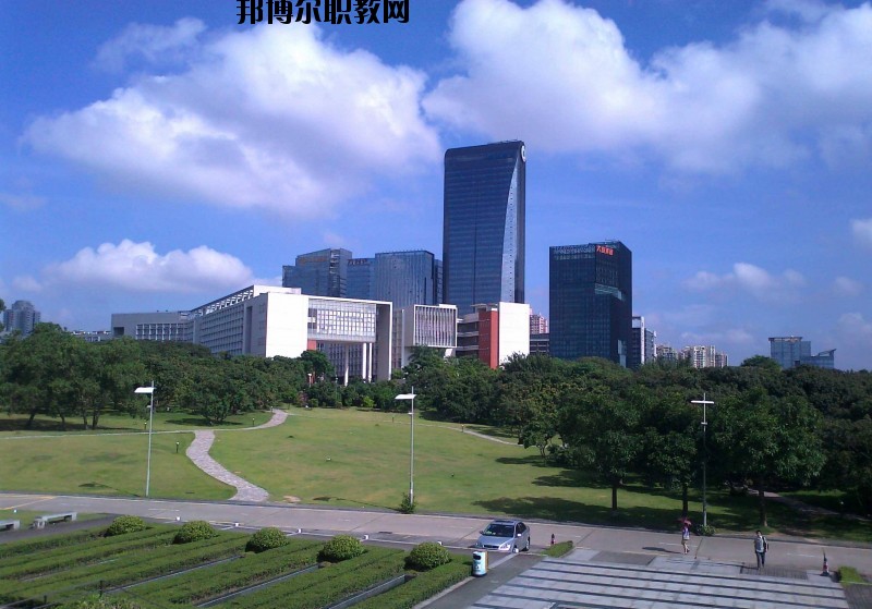 安陸深藍(lán)電子工業(yè)技術(shù)學(xué)校怎么樣、好不好