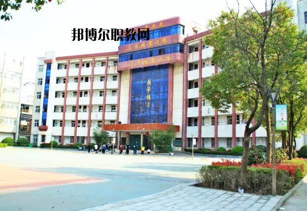 孝感工業(yè)學校2020年報名條件、招生要求、招生對象
