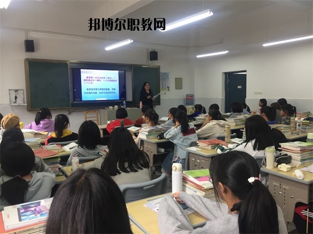 江西景德鎮(zhèn)機電工程學校2020年報名條件、招生要求、招生對象 