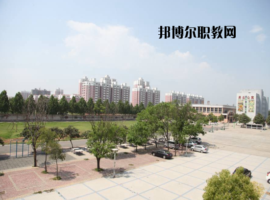 平頂山財(cái)經(jīng)學(xué)校怎么樣、好不好