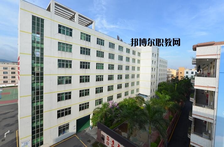 深圳寶山技工學(xué)校2020年報(bào)名條件、招生要求、招生對(duì)象