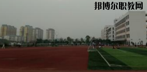 柳州鹿寨職業(yè)教育中心2020年報名條件、招生要求、招生對象