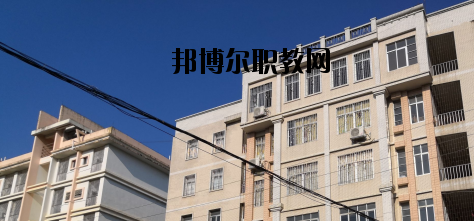 梧州服裝職業(yè)技術學校2020年報名條件、招生要求、招生對象 