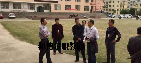 富川職業(yè)技術(shù)學(xué)校2020年報名條件、招生要求、招生對象 