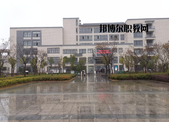合肥工業(yè)學(xué)校2020年報(bào)名條件、招生要求、招生對(duì)象