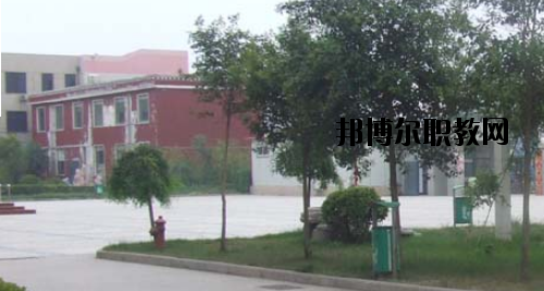 鄭州商貿(mào)技師學(xué)院2021年報(bào)名條件、招生要求、招生對(duì)象
