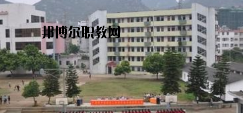 賀州技工學(xué)校2020年報名條件、招生要求、招生對象 