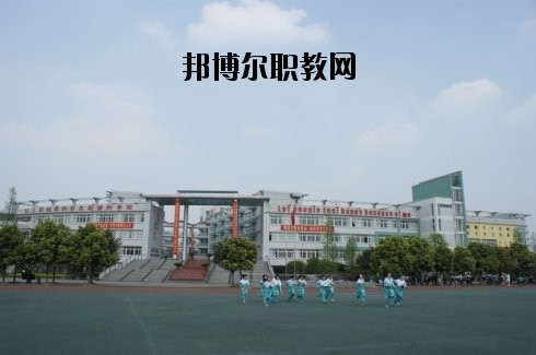 成都武侯高新職業(yè)技術學校2020年報名條件、招生要求、招生對象