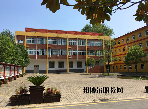 潁上信息工程學(xué)校2020年報(bào)名條件、招生要求、招生對(duì)象
