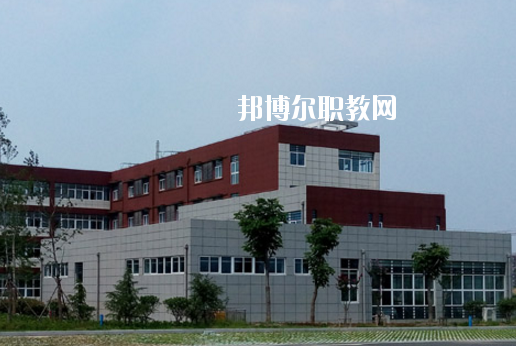 天長(zhǎng)工業(yè)學(xué)校2020年報(bào)名條件、招生要求、招生對(duì)象