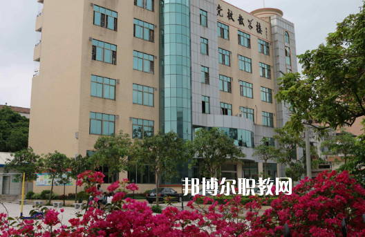 湛江海濱職業(yè)技術(shù)學(xué)校2020年報(bào)名條件、招生要求、招生對象