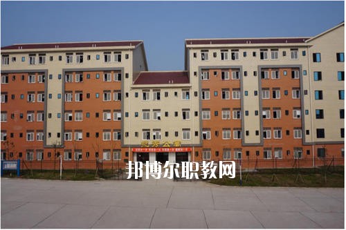 瀘州交通技工學(xué)校2020年報名條件、招生要求、招生對象