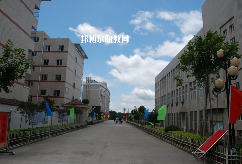 太湖職業(yè)技術(shù)學校網(wǎng)站網(wǎng)址