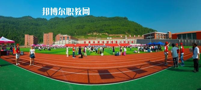 通江縣職業(yè)高級中學(xué)2020年報(bào)名條件、招生要求、招生對象