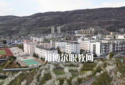 漢源縣職業(yè)高級中學(xué)2020年報名條件、招生要求、招生對象
