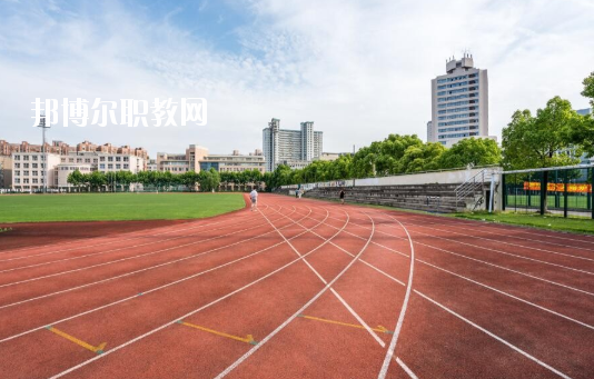 深圳市新鵬職業(yè)高級中學2020年學費、收費多少