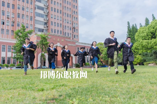 深圳市新鵬職業(yè)高級中學020年報名條件、招生要求、招生對象