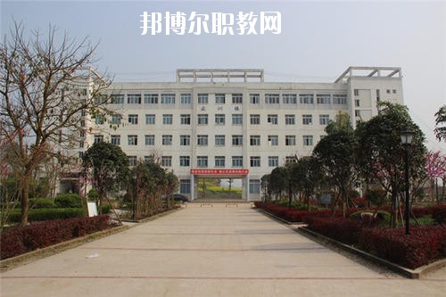 遂寧安居職業(yè)高級中學校2020年報名條件、招生要求、招生對象