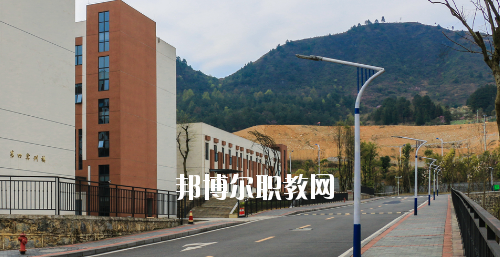 貴州建設職業(yè)技術學院中職部2020年報名條件、招生要求、招生對象