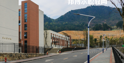 貴州建設(shè)職業(yè)技術(shù)學(xué)院中職部2020年報(bào)名條件、招生要求、招生對象