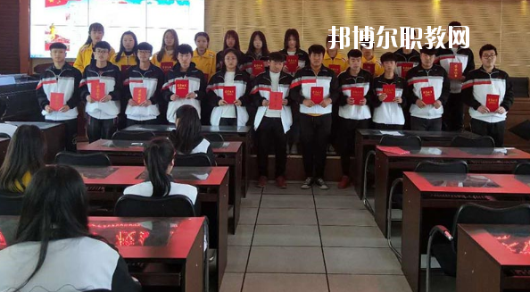 承德科技管理工程學(xué)校2020年報(bào)名條件、招生要求、招生對(duì)象