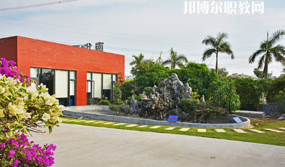 東莞南華職業(yè)技術(shù)學(xué)校2020年報(bào)名條件、招生要求、招生對(duì)象