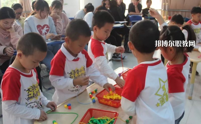 貴陽(yáng)2021年中專(zhuān)幼師學(xué)?？梢钥即髮?zhuān)嗎
