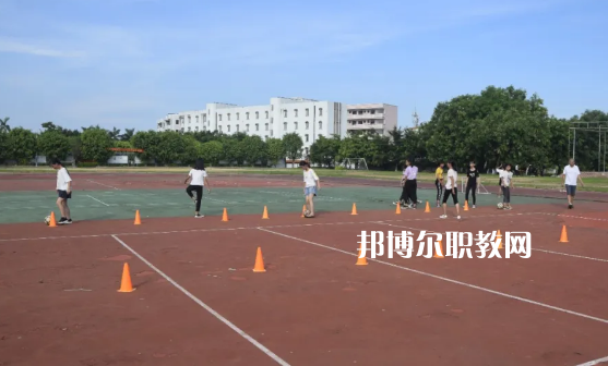 吳川職業(yè)高級中學(xué)2021年報名條件、招生要求、招生對象