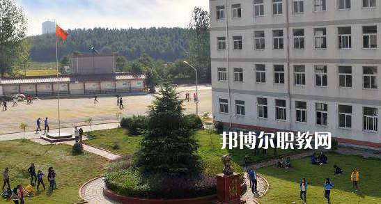 桐城中華職業(yè)學(xué)校怎么樣、好不好
