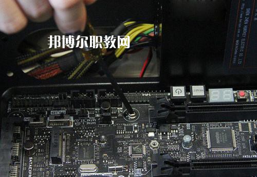 成都2021年計算機網(wǎng)絡(luò)技術(shù)學校需要學習哪些知識