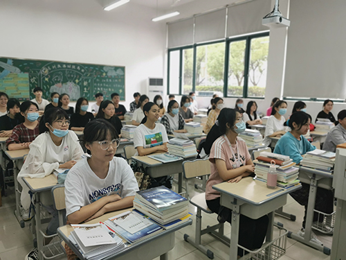 蘇州旅游與財(cái)經(jīng)高等職業(yè)技術(shù)學(xué)校2021年學(xué)費(fèi)、收費(fèi)多少