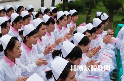 成都2021衛(wèi)校好點(diǎn)的大專(zhuān)學(xué)校