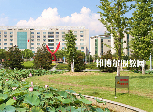 江蘇省常熟職業(yè)教育中心校怎么樣、好不好