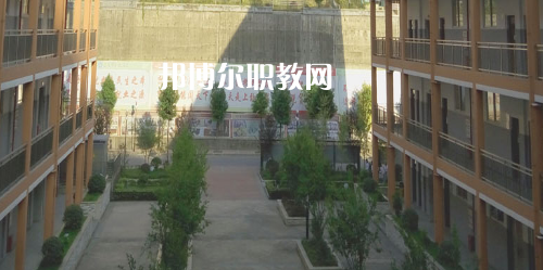 遵義市紅花崗區(qū)經(jīng)濟(jì)職業(yè)技術(shù)學(xué)校怎么樣、好不好