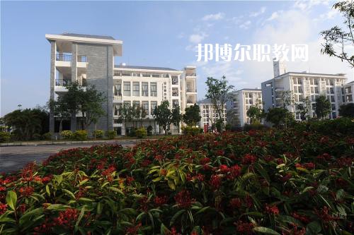 普洱農(nóng)業(yè)學(xué)校2021年報(bào)名條件、招生要求、招生對(duì)象