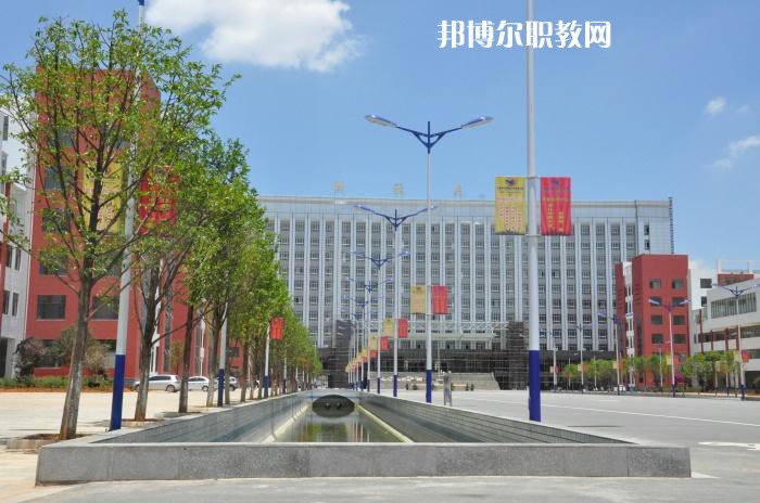 昆明醫(yī)藥職業(yè)技術學校2021年報名條件、招生要求、招生對象